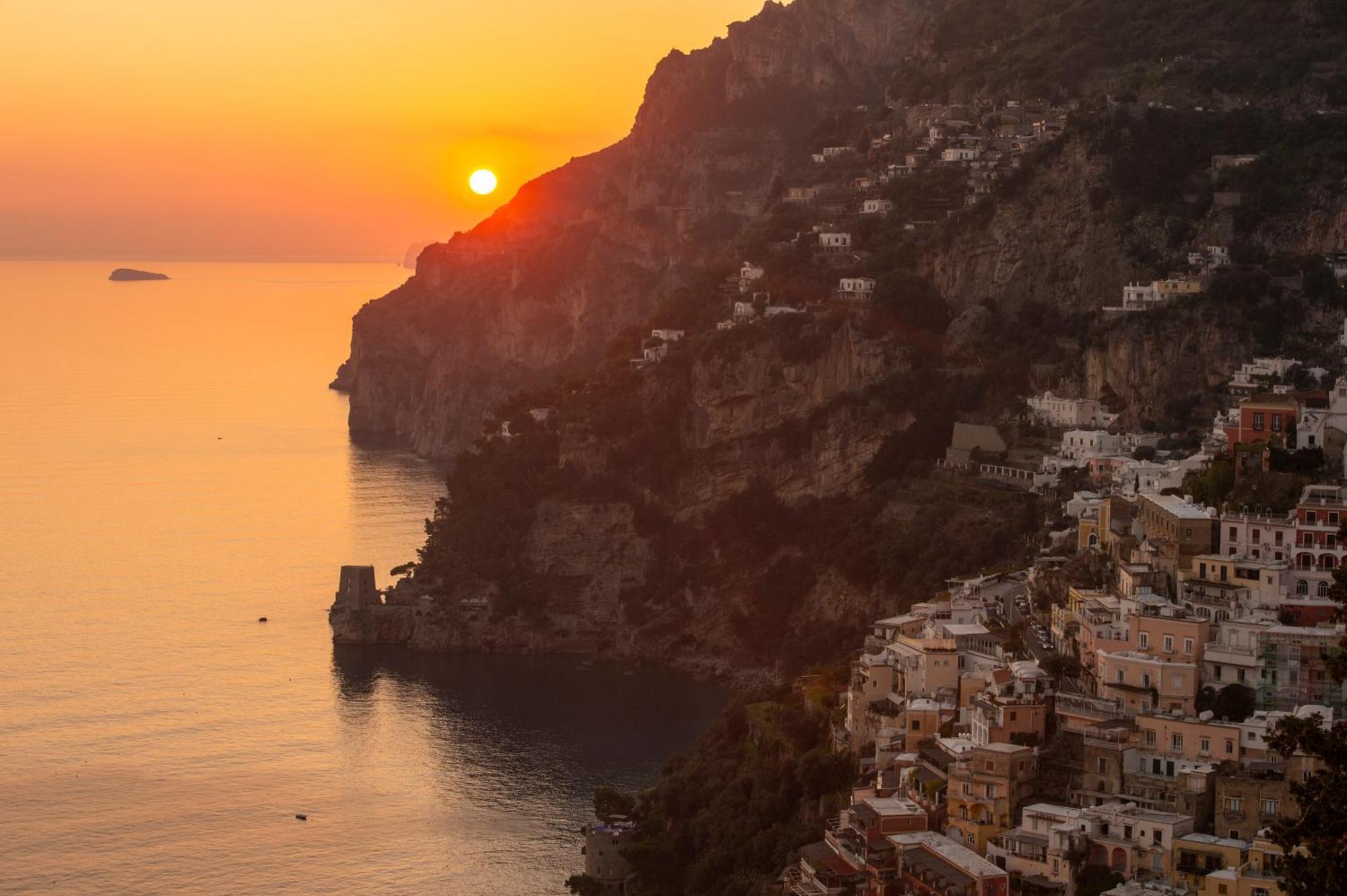Ferienwohnung Aria Di Mare,Near Elevator, Few Steps, Parking, Garden Positano Exterior foto