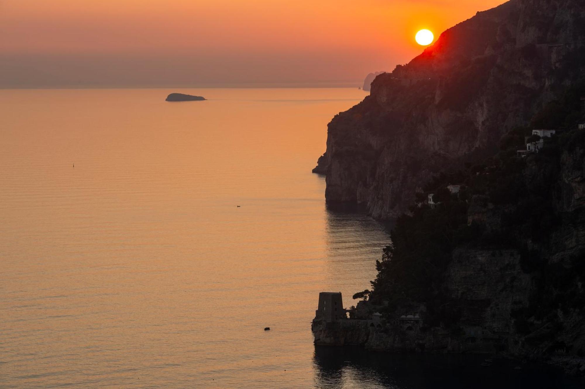 Ferienwohnung Aria Di Mare,Near Elevator, Few Steps, Parking, Garden Positano Exterior foto