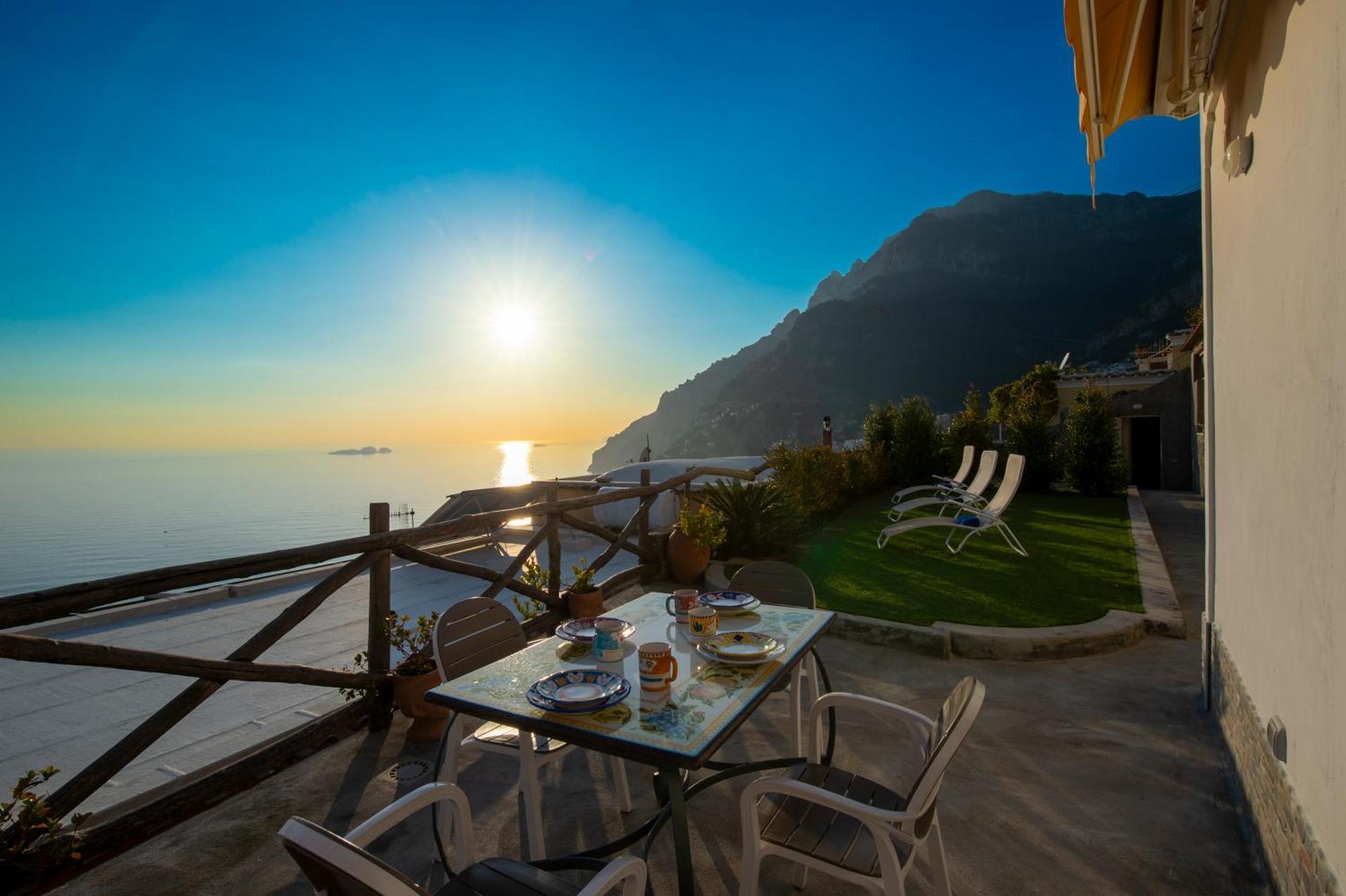 Ferienwohnung Aria Di Mare,Near Elevator, Few Steps, Parking, Garden Positano Exterior foto