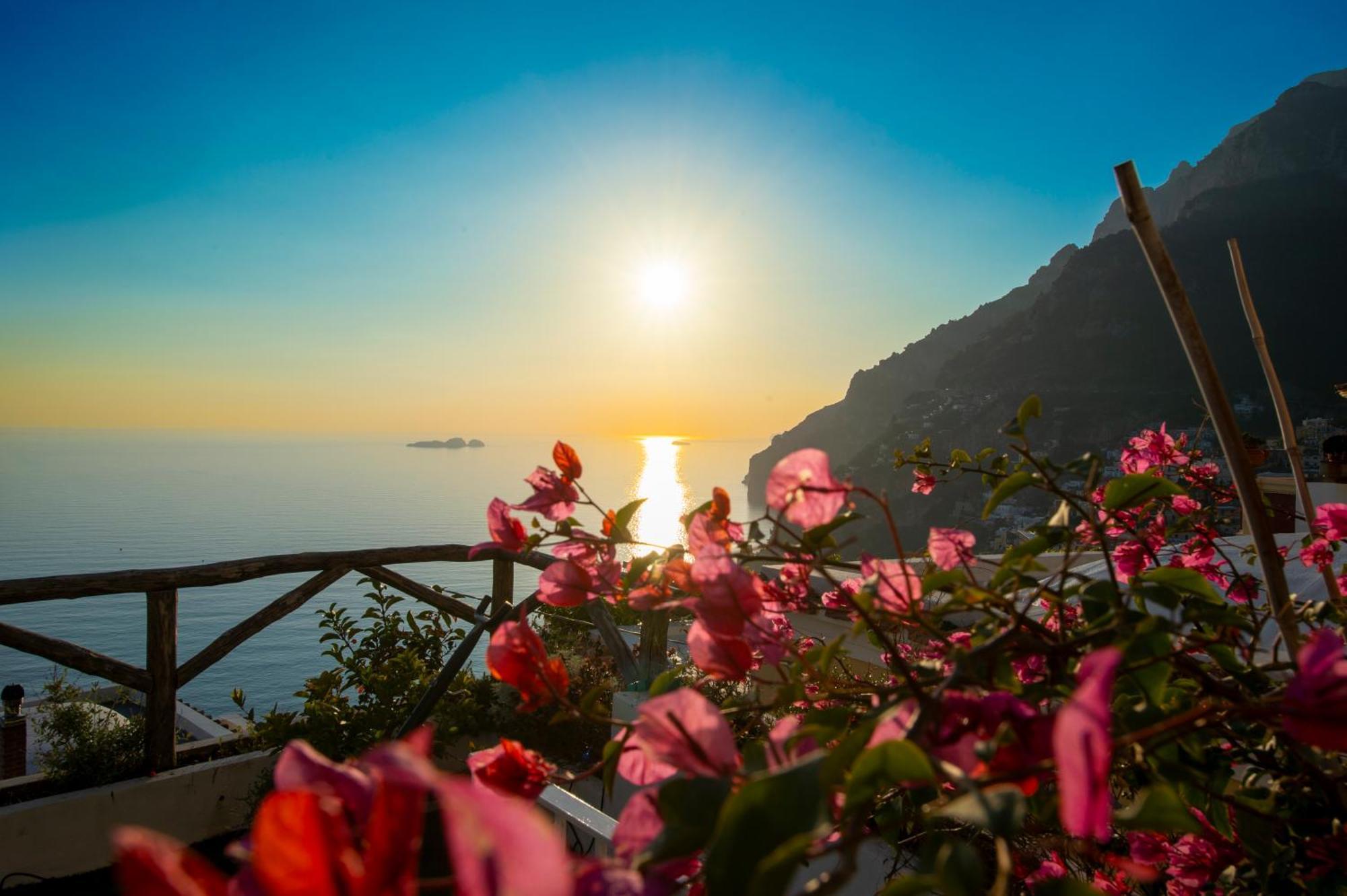 Ferienwohnung Aria Di Mare,Near Elevator, Few Steps, Parking, Garden Positano Exterior foto