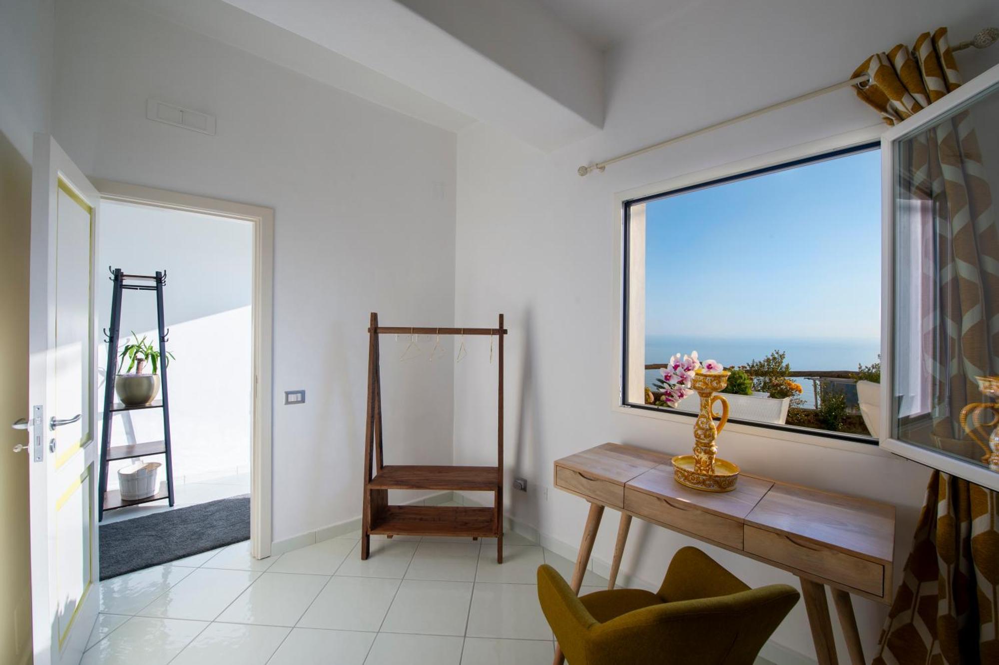 Ferienwohnung Aria Di Mare,Near Elevator, Few Steps, Parking, Garden Positano Exterior foto